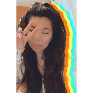 Meet your Posher, Caitlyn